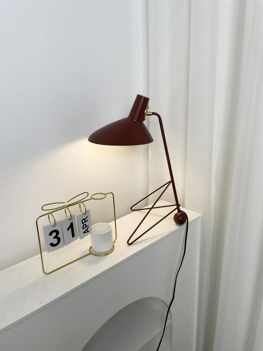 Svelte Noir Table Lamp - DWHOME