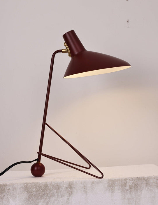 Svelte Noir Table Lamp - DWHOME