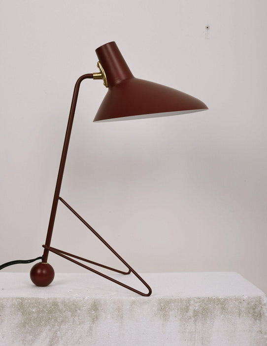 Svelte Noir Table Lamp - DWHOME