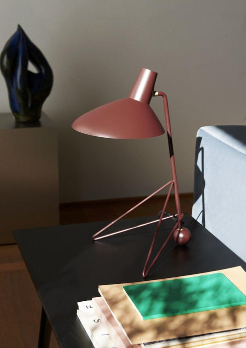 Svelte Noir Table Lamp - DWHOME