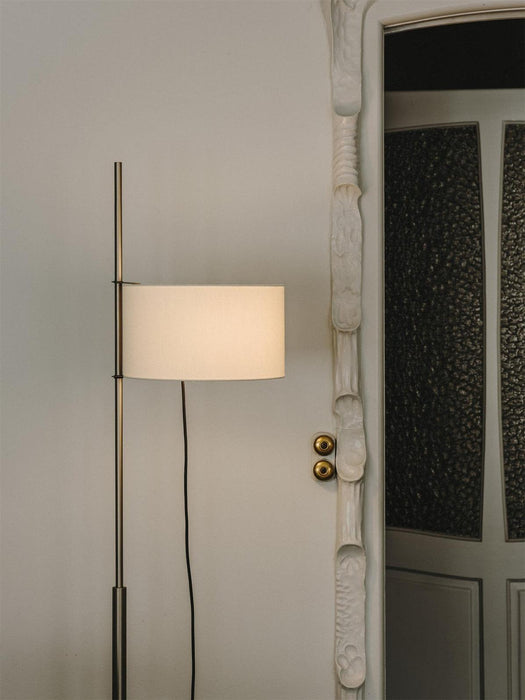Svelte Silhouette Floor Lamp-DWHOME