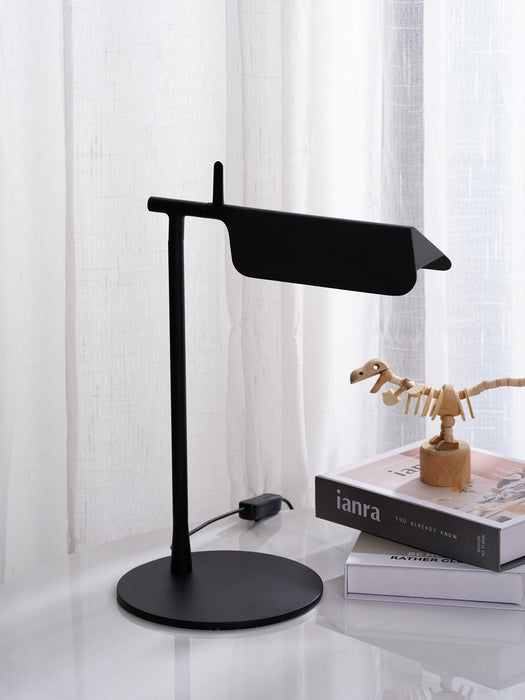 Pivot Ease Table Lamp-DWHOME