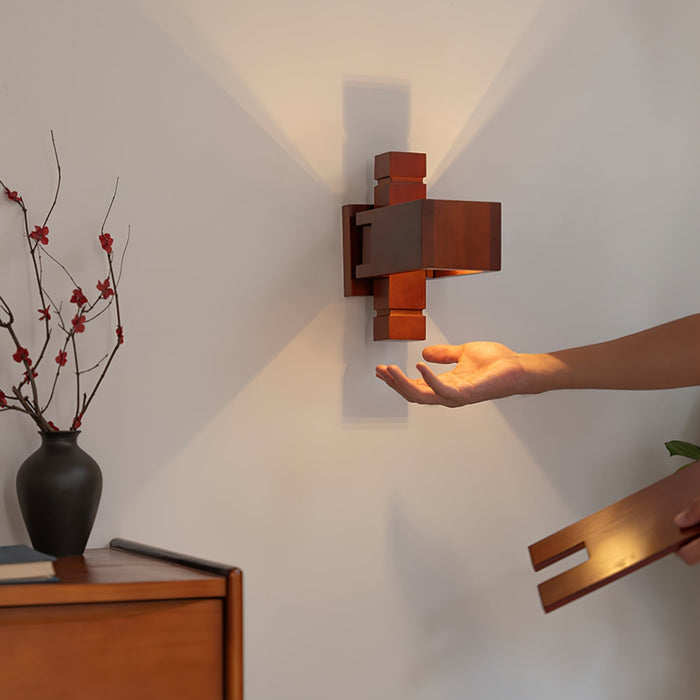 Taliesin Plug - in Wall Lamp - Vakkerlight