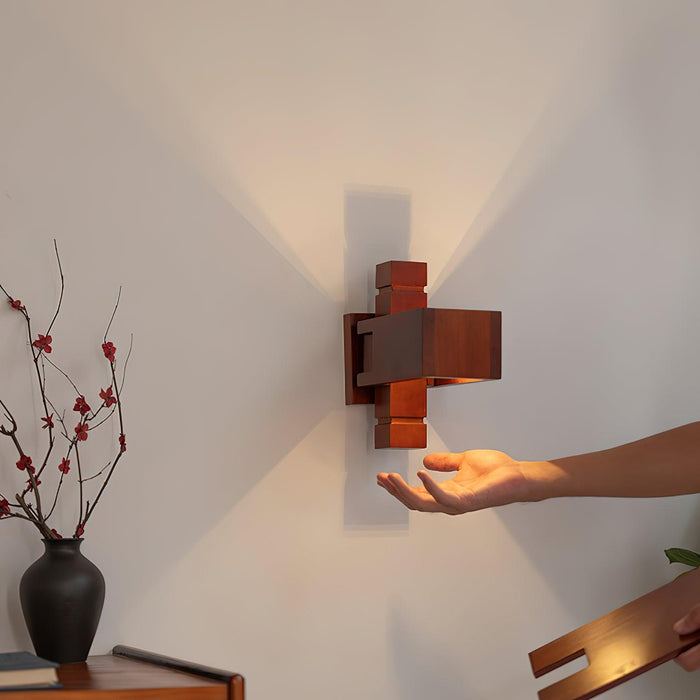 Taliesin Plug - in Wall Lamp - Vakkerlight