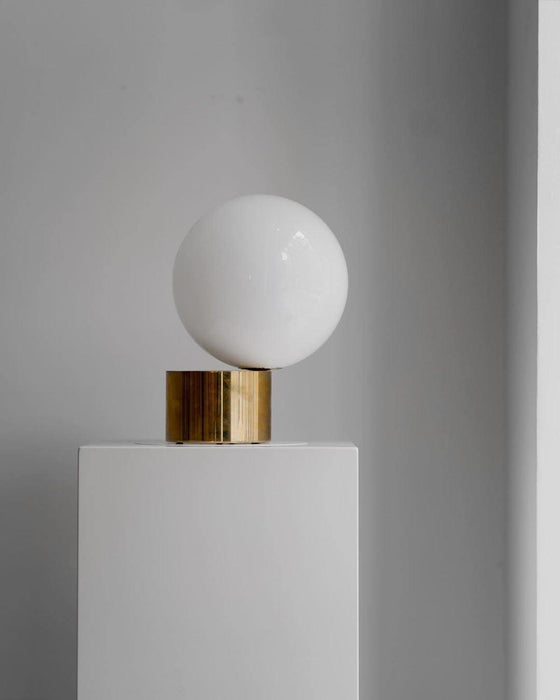 Tip of The Tongue Table Lamp - DWHOME