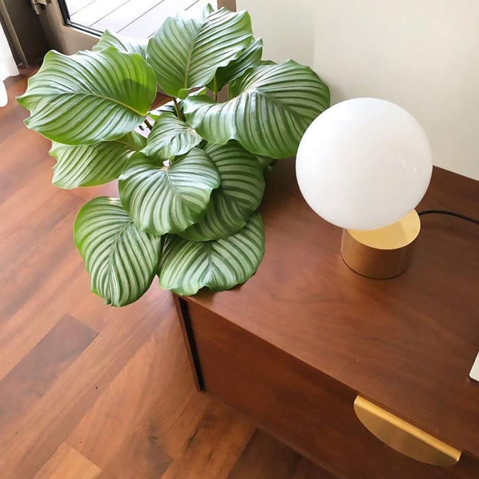 Tip of The Tongue Table Lamp - DWHOME