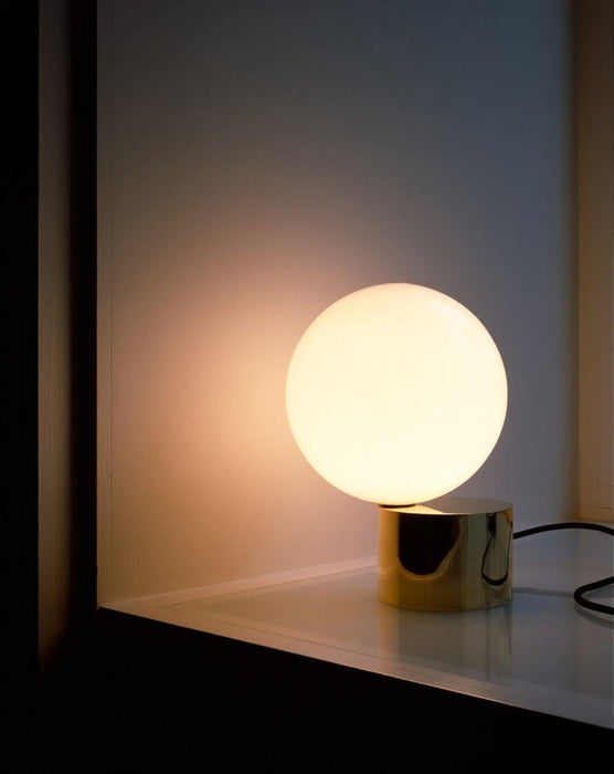Tip of The Tongue Table Lamp - DWHOME