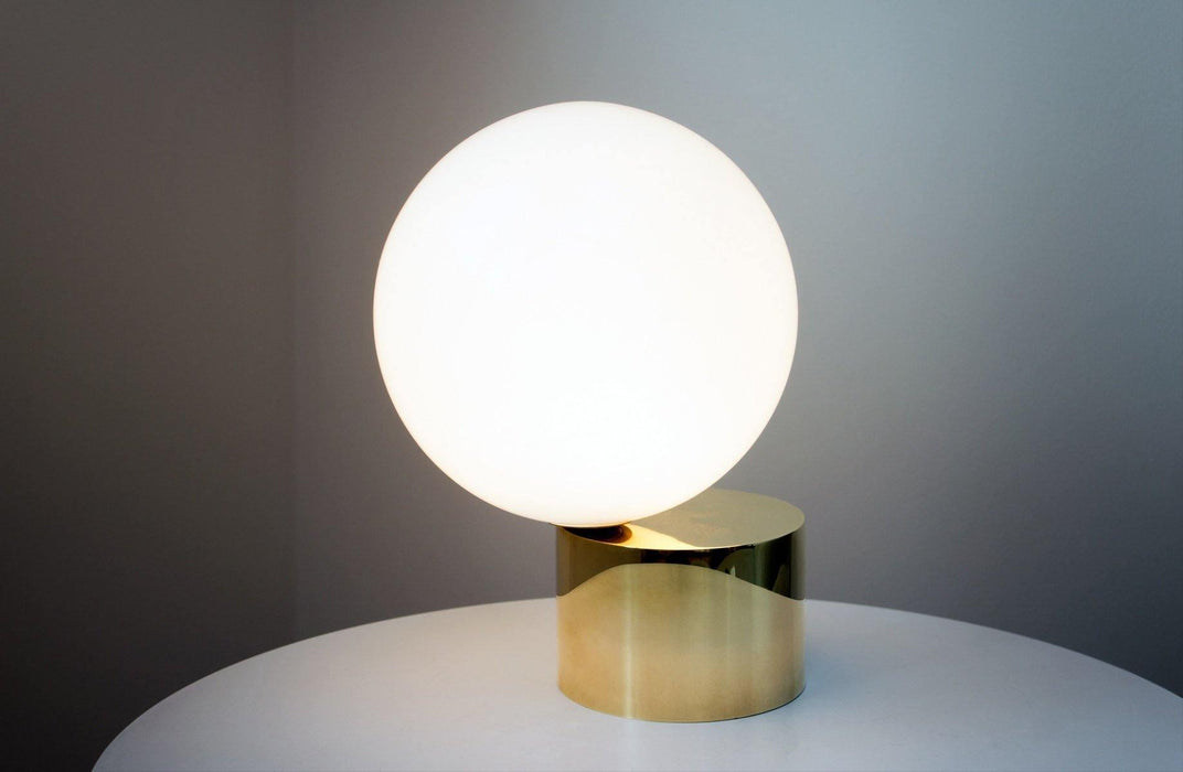 Tip of The Tongue Table Lamp - DWHOME