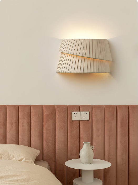 Vela Twist Wall Lamp - Vakkerlight