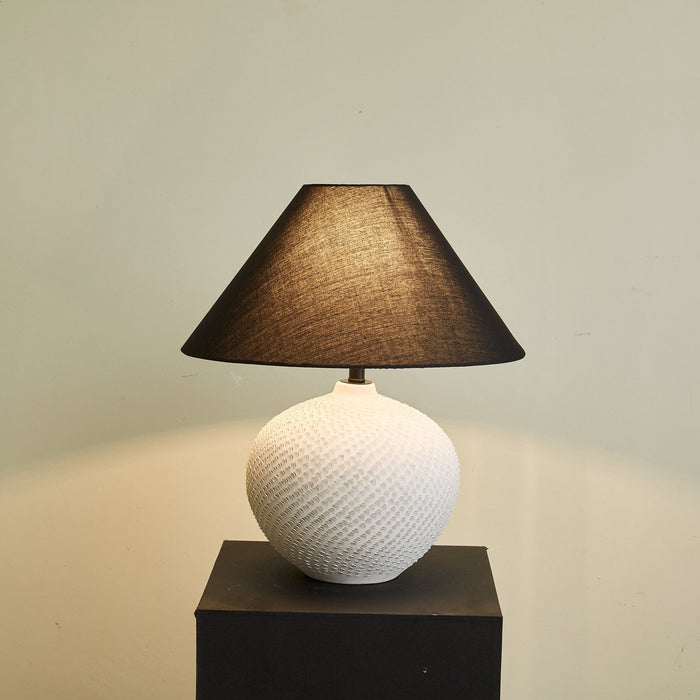 Velvra Table Lamp - Vakkerlight