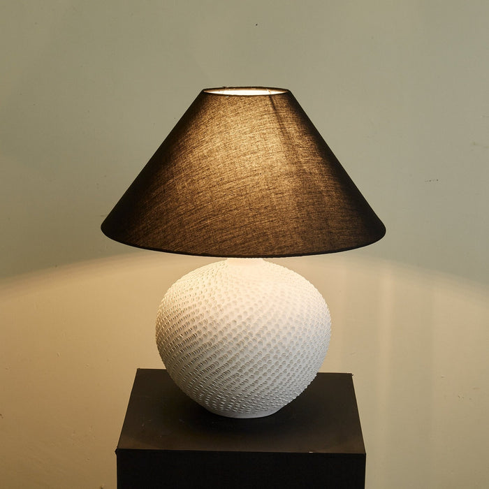 Velvra Table Lamp - Vakkerlight