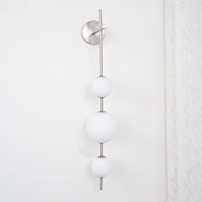 Vertical Globe Plug - in Wall Lamp - Vakkerlight