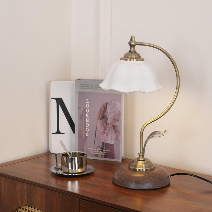 Vintage Laiton Table Lamp-DWHOME