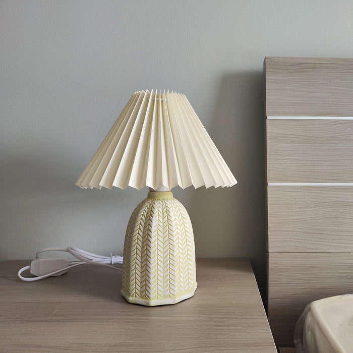 Vintage Pleated Table Lamp - DWHOME