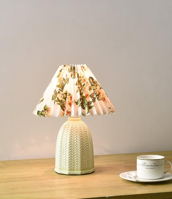 Vintage Pleated Table Lamp - DWHOME
