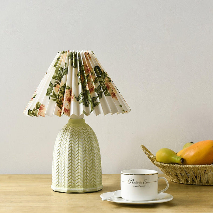 Vintage Pleated Table Lamp - DWHOME