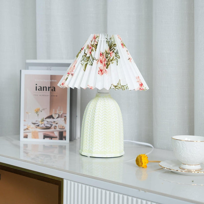 Vintage Pleated Table Lamp - DWHOME