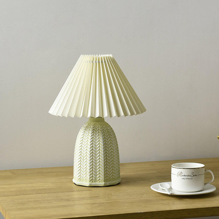 Vintage Pleated Table Lamp - DWHOME