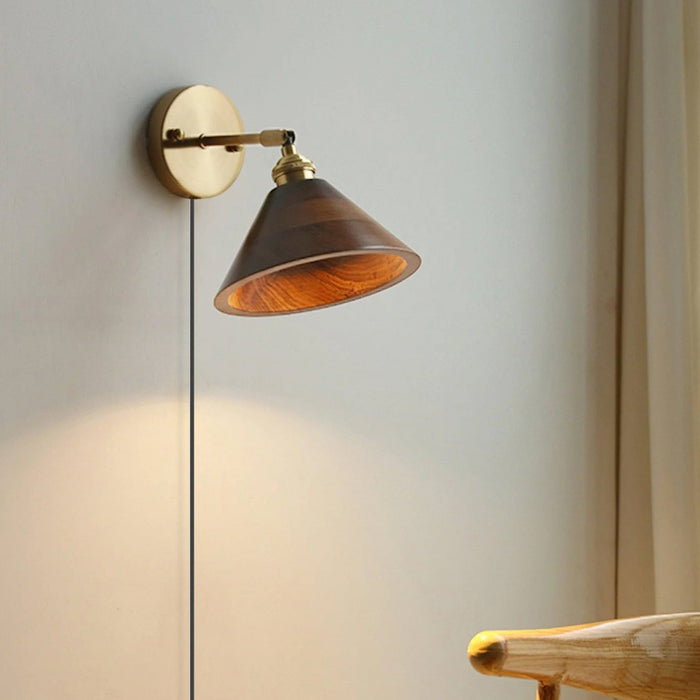 Vintage Wood Plug - in Wall Lamp - Vakkerlight