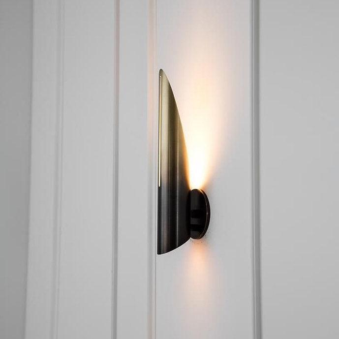 LED Post-modern Metal Decorative Wall Light - DWHOME