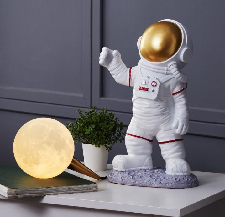 LED Resin Astronaut Creative Table Lamp - DWHOME
