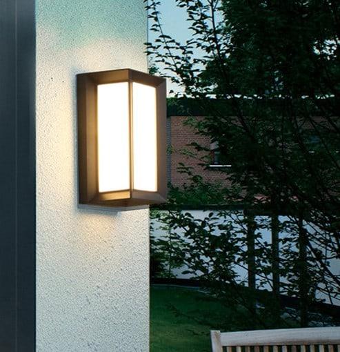 Genara Outdoor Wall Lamp - DWHOME